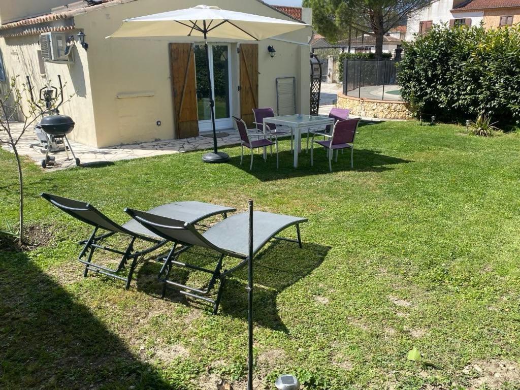 Studio Climatise Avec Piscine Et Jardin Villeneuve-Loubet Exterior foto